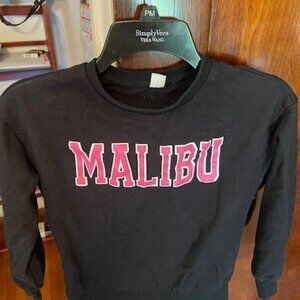 Girls black crewneck sweatshirt with Malibu in pink and white letters, Shein